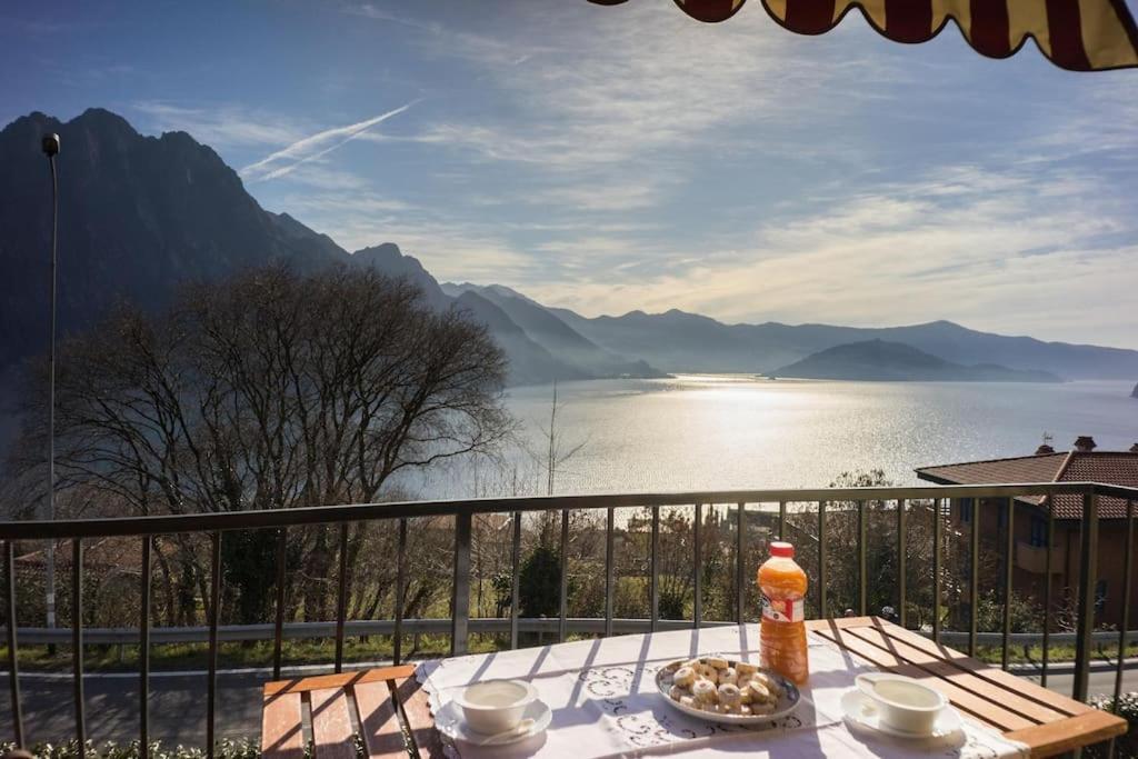 Luxurious Attic-Swimming Pool Villa Riva di Solto Exterior foto
