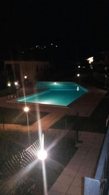 Luxurious Attic-Swimming Pool Villa Riva di Solto Exterior foto