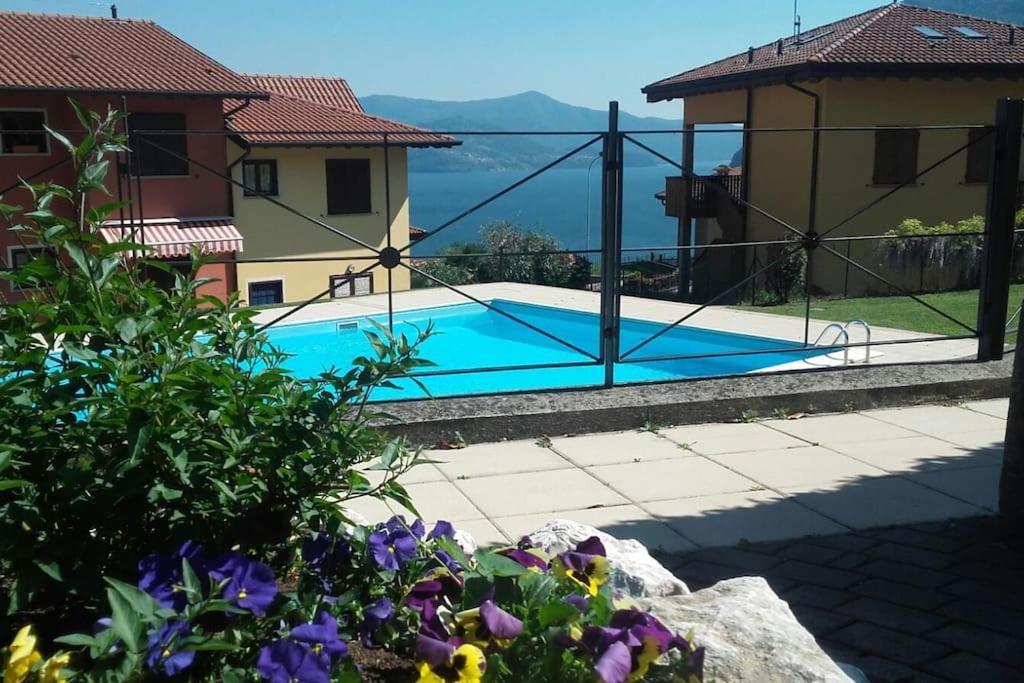 Luxurious Attic-Swimming Pool Villa Riva di Solto Exterior foto